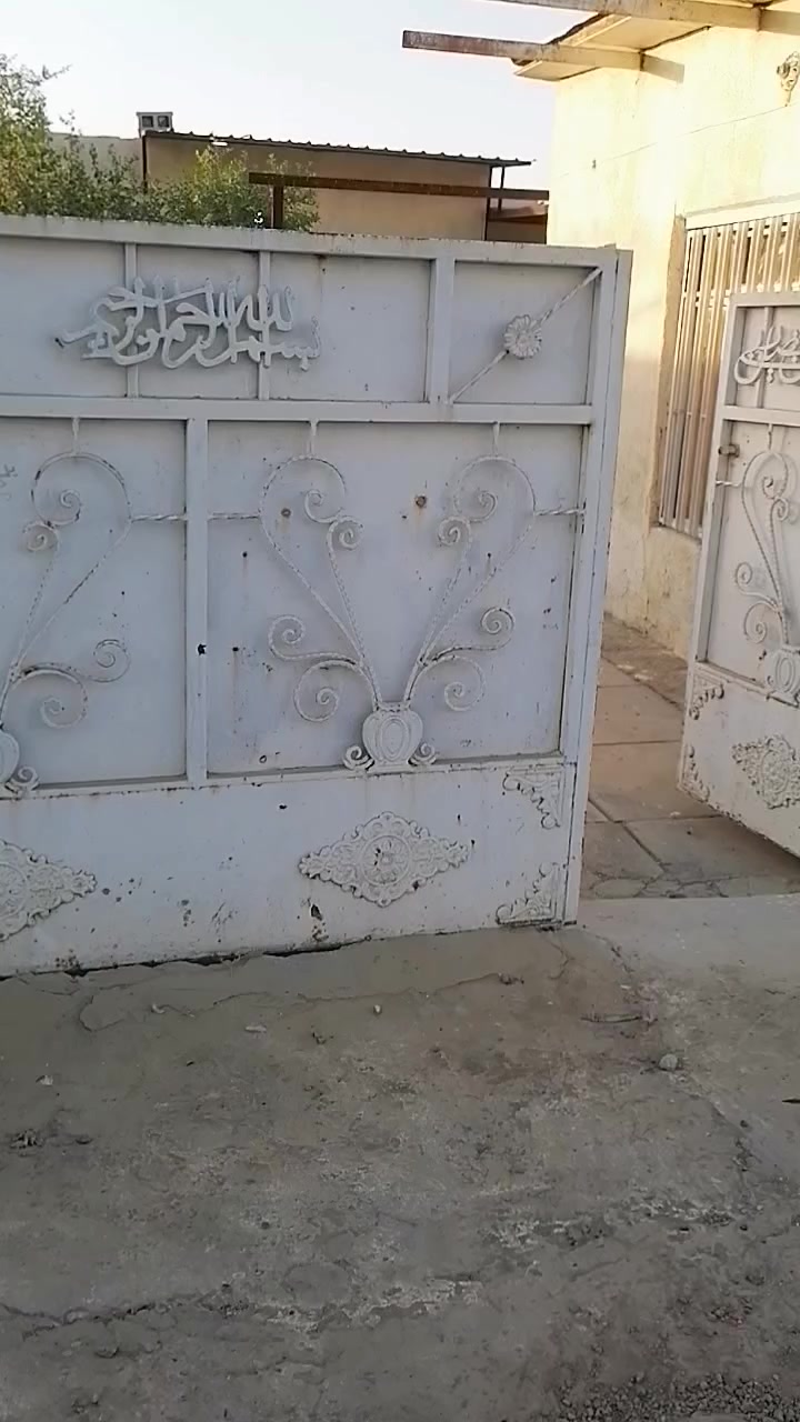 سلام عليكم بيع بيت زراعي دوانم الشعله مساحه 300متر استفسار خاص ***********
