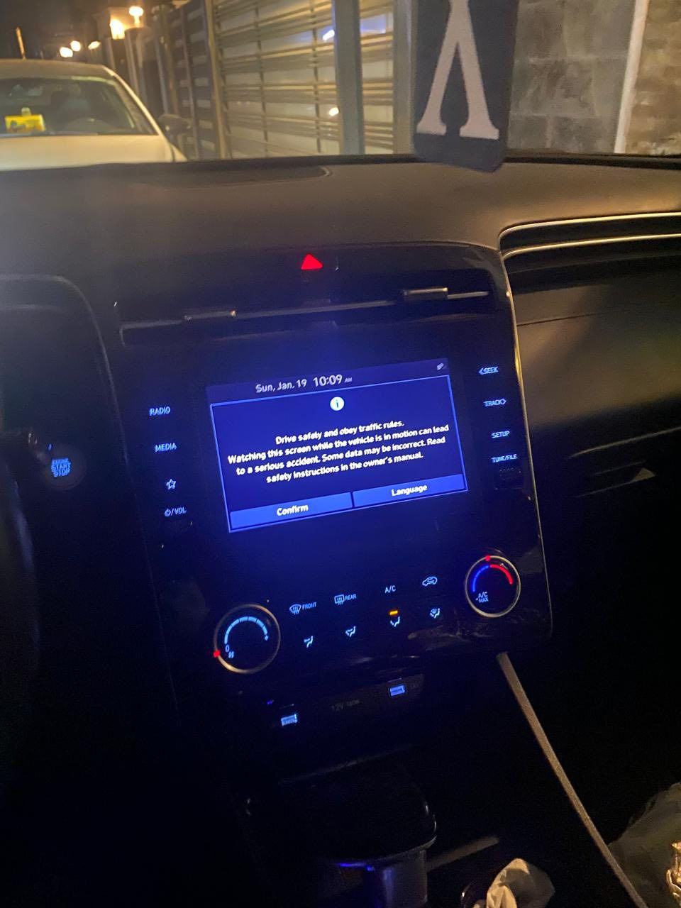 توكسان موديل 22 امريكية نص فول محركها 2500 رقم اربيل باسمي حادثه من امريكة دعامية اماميه فقط وبالعراق جاملغ وبنيد بدون ايرباك ودواخل السعر 19 الف دولار وبيه مجال اتصال ***********
