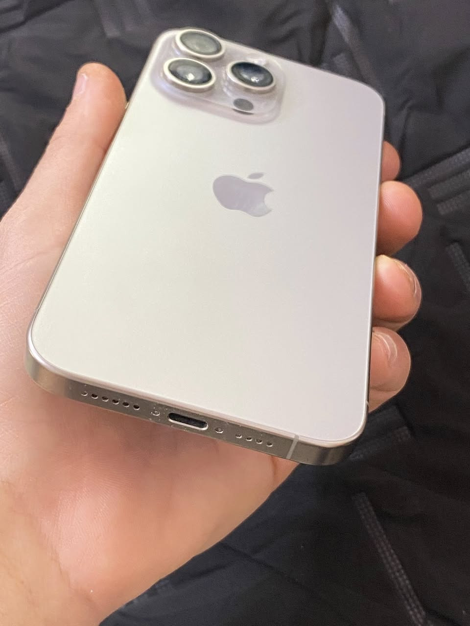 ***********
ايفون 15 برو ماكس ذاكرة 256 دبل سيم كارت بطارية 94 استخدام شخصي لا داخل تصليح ولا مبدل شي ع الفحص 
تواصل ع الرقم غير متواجد على الفيس بوك
