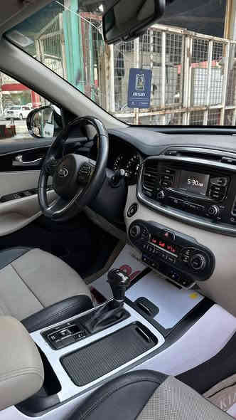 السلام عليكم 
سورنتو خليجي 7 راكب للبيع موديل 2016  السيارة عداد المسافة (104km) 
المواصفات :
السيارة فول عداً البانوراما  
7 راكب 
محرك 6 سلندر
فور ويل
كشنات جلد تدفئة تبريد ومغلفه بدوشمة اضافية
 المقاعد الامامية كهرباء 
سايد بريك كهرباء
اوتو هولد 
تبريد 3 قطع 
تحكم ستيرن جميع الجهات 
3 انظمه قيادة 
صندوق كهرباء 
جميع الايرباكات سليمة 
المري شفط 
حساسات امامي خلفي 
كاميرا خلفية 
زراكات امامية 
السيارة باسمي وتحويل ثاني يوم 
العنوان بغداد شارع فلسطين 
***********
 السياره نظيفة وبحالة جيدة / السونار مرفق مع الصور 
السعر 207 وبيها مجال
