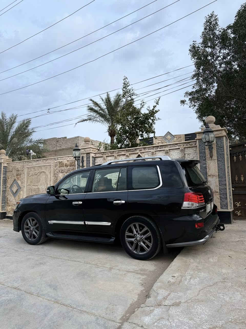 السلام عليكم مراوس بجالنجر هلكات
سياره باسمي تحويل مباشر. هزه جديده وكامله وفحص ورقم جديد
لكزز 
مكينه وكير مكفولات بدون فتح 
تشغيل بعد 
السياره بريمي اصلي 
داخل بيجي
3 شاشات بلاديه 
موديل 13
مري شفط 
جكات 
كشنات تدفئه تبريد 
جنطه كهرباء
رادار
تحديد مسار 
مكفوله من صبغ فقط بارد بسيط باب سايق 
ومعروفه شنو موصفات الكزز يرادلها جريده متخلص 
العنوان بعقوبه 
لاستفسار اكثر هاتف غير متواجد نت فقط اتصال 
***********
