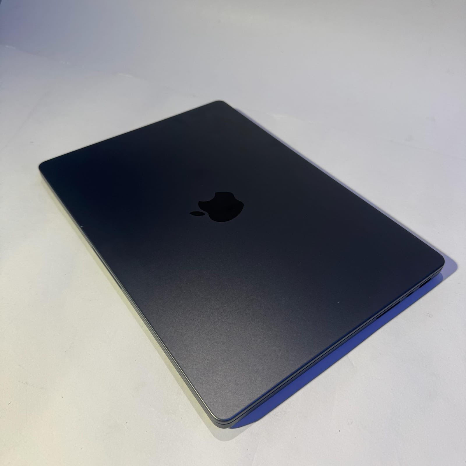 ماك بوك 13 انج m3 pro
المواصفات بصور سعر 2 مليون 

شاحنه وكيبل كارتونه ماكو

للبيع فقط العنوان بغداد

الكيبورد جان انكليزي سويته عربي شغل ليزر بس شي مرتب


**إذا كنت صاحب هذا الإعلان وتريد حذفه لأي سبب، رجاءا أرسل رسالة إلى الدعم الفني**