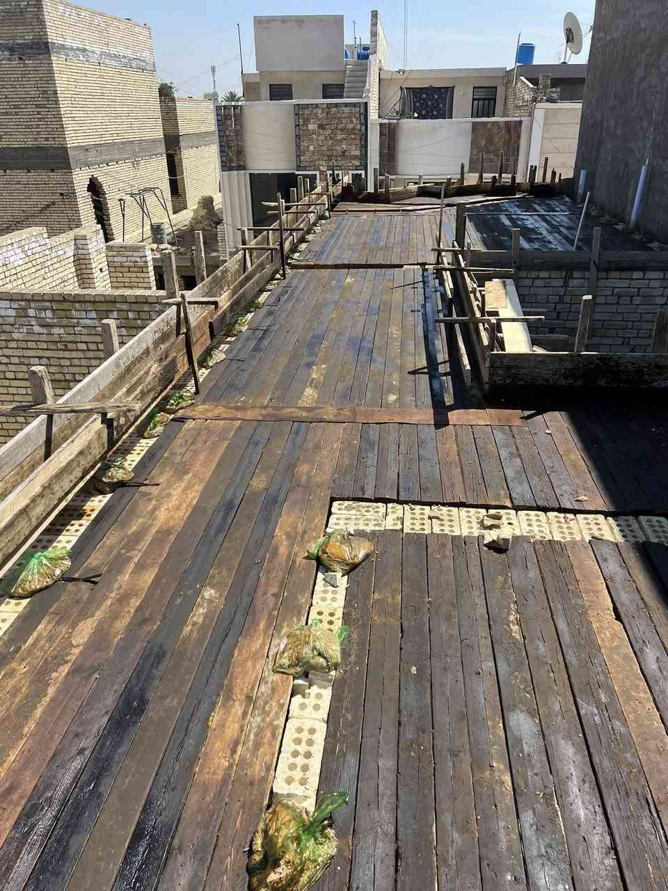 نجاره قالب متفرغ حالياً شغل درجه أوله مكاني بغداد 
شغلنه كافت المناطق خشب نضيف سرعه في العمل الالتزام بلمواعيد 
***********
