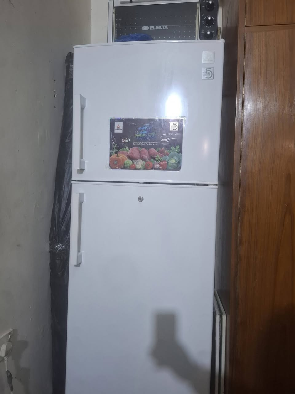 جرباية ام النفر السعر ٥٠الف  عدد ٥
ثلاجة الحافظ حجم كبير ٣٥٠
مجمده حجم صغير ٣٠٠
كنتور بابين السعر ١٠٠ الف
كنتور ٦ ابواب ملحق صاج ٣٠٠
مبردة برفاب سعر ٥٠ 
***********
