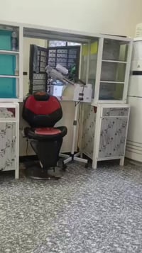 ميز صالون • درجة أولى • كوت حي جهاد