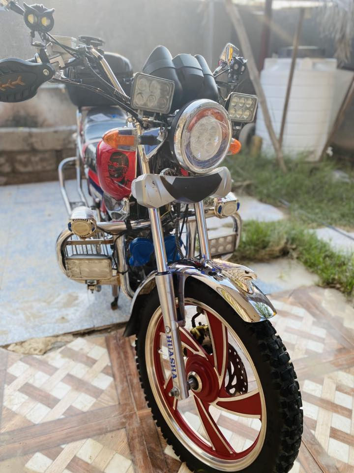 سلام عليكم
دراجة تايموتة مديل 22اوراق اصليات داخلة كمرك وكاملة وعدي اوراق الرقم يعني باقي شي بسيط وتكمل الرقم 
دراجة خير من الله ماناقصهة شي 
لامفتوحة ولامبدل شي ما عدة الدبلات امامية مبدلة والاصليات مالاتهة موجودات 
سعر دراجة مليون و875وبيهة مجال للشراي 
رجاً اذا ماعجبك السعر ماعجبك المنشر اعبرة وجنك ماشفت شي لاتكعد تكسر بحلال عالم 
متواجد فيس ورقم ***********
العنوان الشطرة
