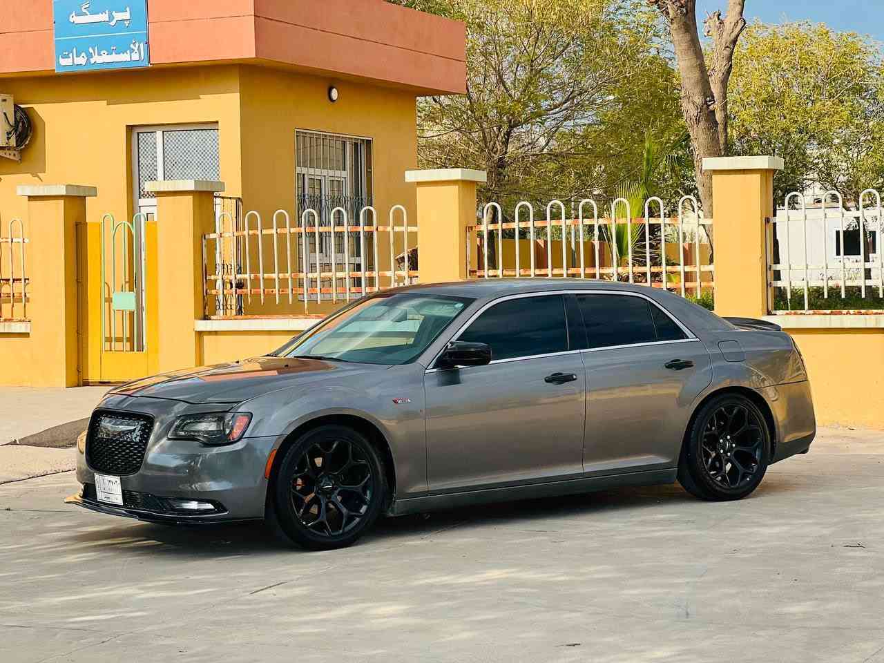 سڵاوی خوا لە هەموو لایە
اوباما لیزەری پیشوو سە قفو شانی براوەی تیا نیە تەنها براوەی پیشەوەیە. تەنها سنوق بویاخە 
مودیل ٢٠١٣ گوراوە  پیشی بو ٢٠٢٠
مواسەفات  بەسمەو شەغاڵ تایەو ویلی ٢٠ لوک لوک 
زەربەو دەعمو لیدرانی نیە پیشو پشتی کەپسە 
بویاخ تەنها سنوق رەقەم شاسیو هەمو شتی مەزبوتە تەبریت ساردو گەرم مەزبوت چاڵو شوختی نیە کامل مەسرفە ٦ پستونە کارەبای مەزبوتە 
سعریشی ٦٨ گڵاو معامەلە گۆڕینەوەش بەشتێ بە دڵم بێ، شوێن کەلار ، ژمارە موبایل ***********
