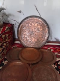 للبيع صينيه و ٥ مواعين نحاس احمر وزن ثقيل العنوان بغداد الدوره رقم ٠٧٨...