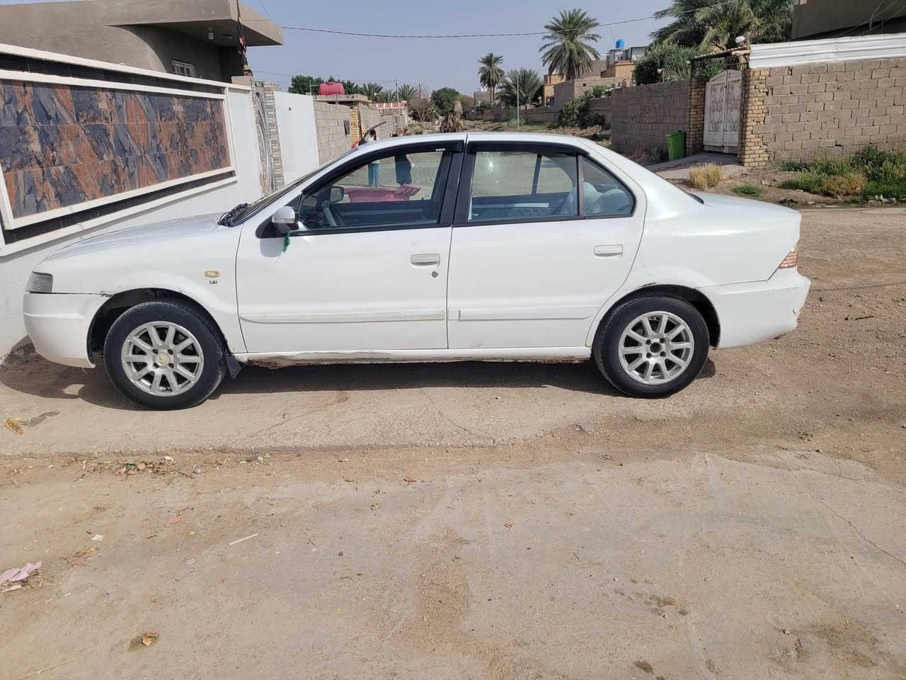 السلام عليكم 
سمند سورن ٢٠١٢ لا تبديل لا ضربه لا صبغ 
رقم واسط 
السعر ٣٣ او بيها مجال محرك لا تبخير ولا تنقيص تبريد شغال مكلف بالنشر
اتصل على الرقم 
٧٧٢٥١٢٧٣٥٢
