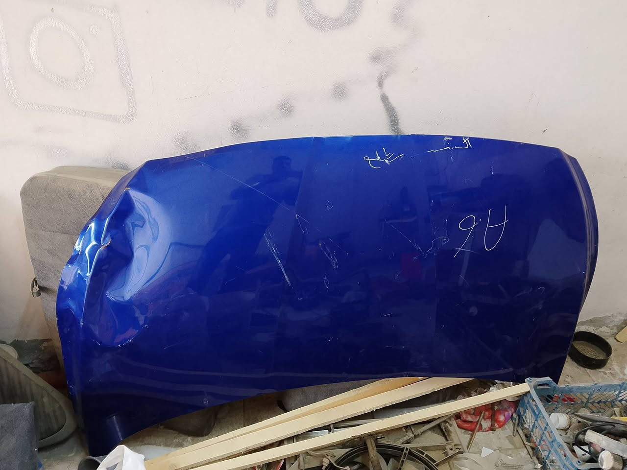 للبيع بوند و باب سائق اكسن مضلع مال كصه سعر 200 ألف بيهم مجال ***********. ***********
