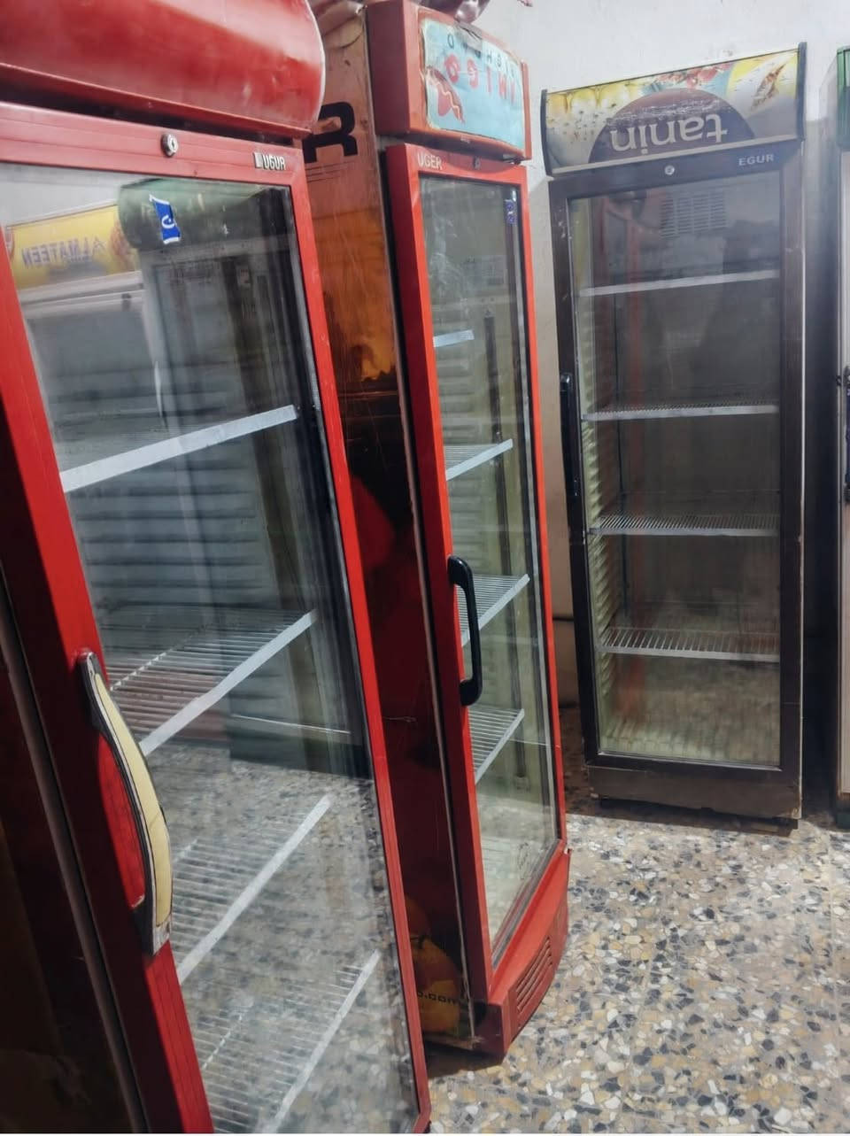 السلام عليكم غراض أسواق للبيع سلات جبس الحجم الكبير الوحدة متر و20 وعارضات عمودية ايكور تركي عدد 5 عنوان كربلاء ***********
