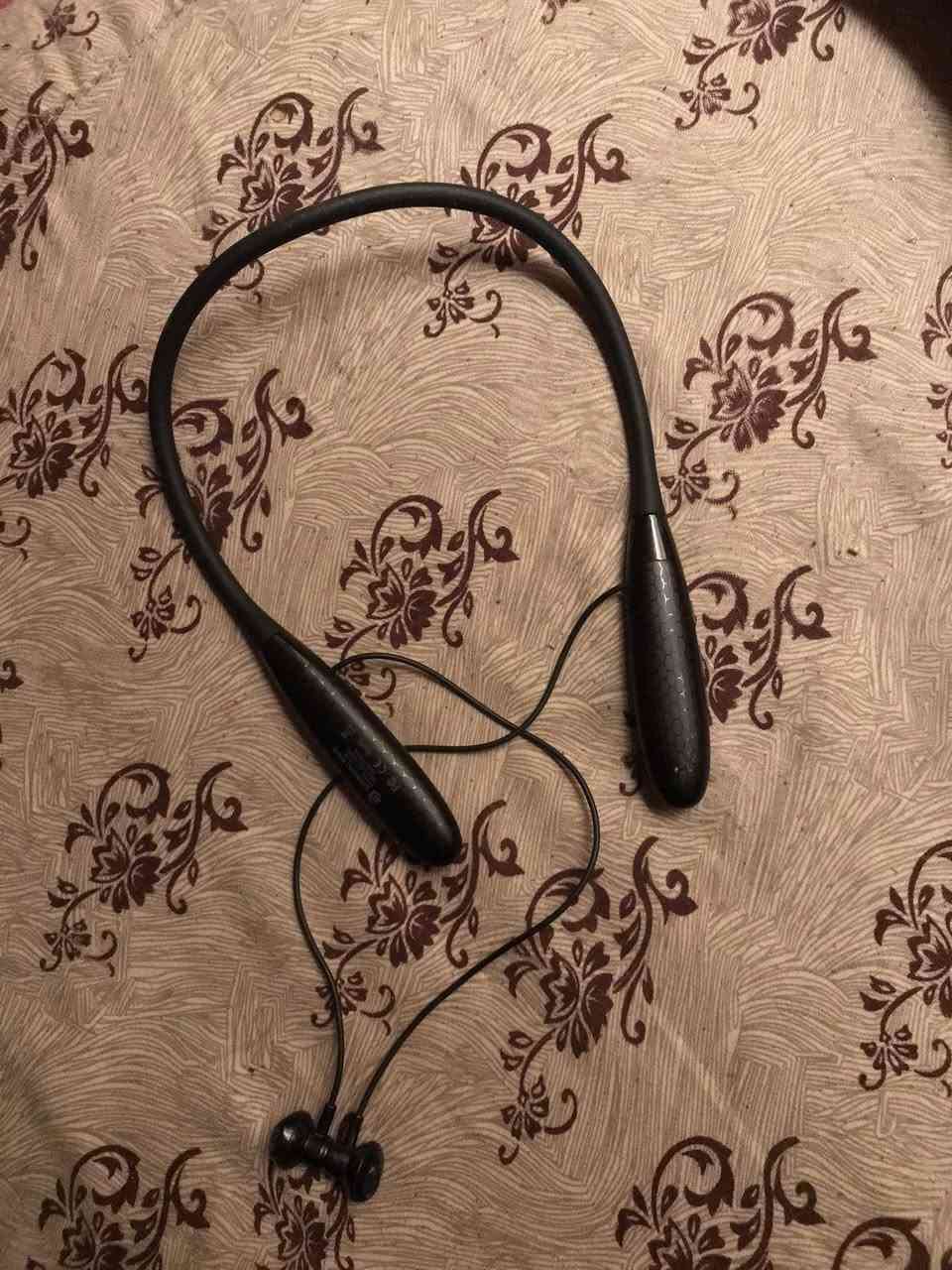 سلام عليكم ، للبيع  قيم ونطي سعر
1 - سماعة گيمينگ ترهم بيسي وترهم موبايل نضيفة حيل كامل شغالة ،
2 - سماعة بلوتوث شحنهه يدوم 3 ايام نضيفة واير شحن وياهه ،
3 -باور  لزك مال مايفون جديده مامستعملة ،


**إذا كنت صاحب هذا الإعلان وتريد حذفه لأي سبب، رجاءا أرسل رسالة إلى الدعم الفني**