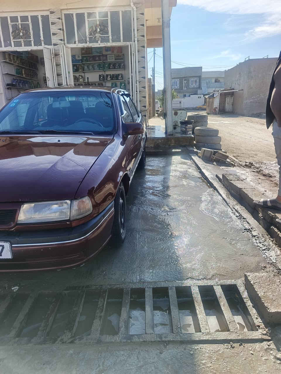 فكترا ....
موديل 93
رقم بغداد الجديد 
بأسمي تحويل جديد قبل اسبوع
 محرك 2000 نظافة فول 
 گير أوتو نظافة شرط
تبريد بلادي فووول %
كهربائيات كلها شغالة بلادي
صدر نظيف
تخم تاير 
غرفة حلوة
دوشمة جديدة 
ارضية جلد 
سستم كامل ...شاسة...كامرة... دمام 

وبعد اهواي شغلات ممذكورة 
تعال وتدلل... 

 السعر .... 58 وبيها مجال قليل
المكان ... سامراء ... 
***********
