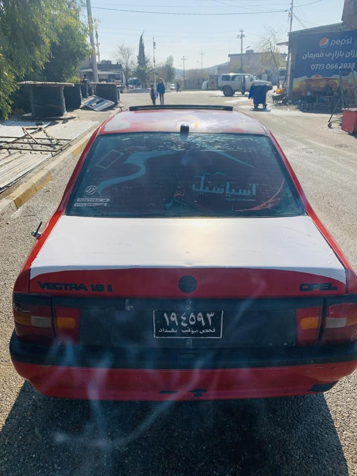 ئۆپڵ مەكینە 18 گێڕو مەكینە بەشەر چوار ویلو تایەی لۆكی لە ژێرایە رەقەم بەخدای ئەسڵی بەشەرتی  هەمشێك دەی فرۆشین ماڵی دۆستە بای 24 گەڵا كەمێك معامەلەیە  ژم 
***********
