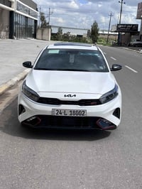 كيا فورتي جيتي لاين مديل 23 سياره فول واحد ع واحد من عدا كشنات جلد سيا...