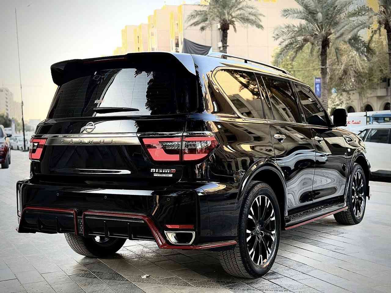 نيسان باترول نيسمو
محرك V8 – سلندر
سيارة تجمع بين الفخامة والطابع الرياضي العنيف 🔥

✅ المواصفات:
 • محرك 5.6 لتر V8 بقوة عالية وأداء نيسمو الرياضي
 • ناقل حركة أوتوماتيك 7 سرعات
 • دبل (4WD)
 • نيسمو رياضي أصلي (جناح، ديفيوزر، عادم رياضي)
 • رنكات نيسمو قياس 22 إنج
 • داخلية جلد أحمر وأسود بطابع رياضي
 • شاشات أمامية + نظام ملاحة
 • كاميرات 360 درجة
 • بصمة تشغيل ودخول ذكي
 • فتحة سقف
 • نظام صوتي فاخر
 • تبريد وتسخين مقاعد

💎 سيارة نظيفة جداً وجاهزة للاستخدام
مناسبة للّي يريد سيارة تجمع بين الفخامة والهيبة والقوة بنفس الوقت.
مكاني بغداد زيونه 
📞 للاستفسار: ***********
