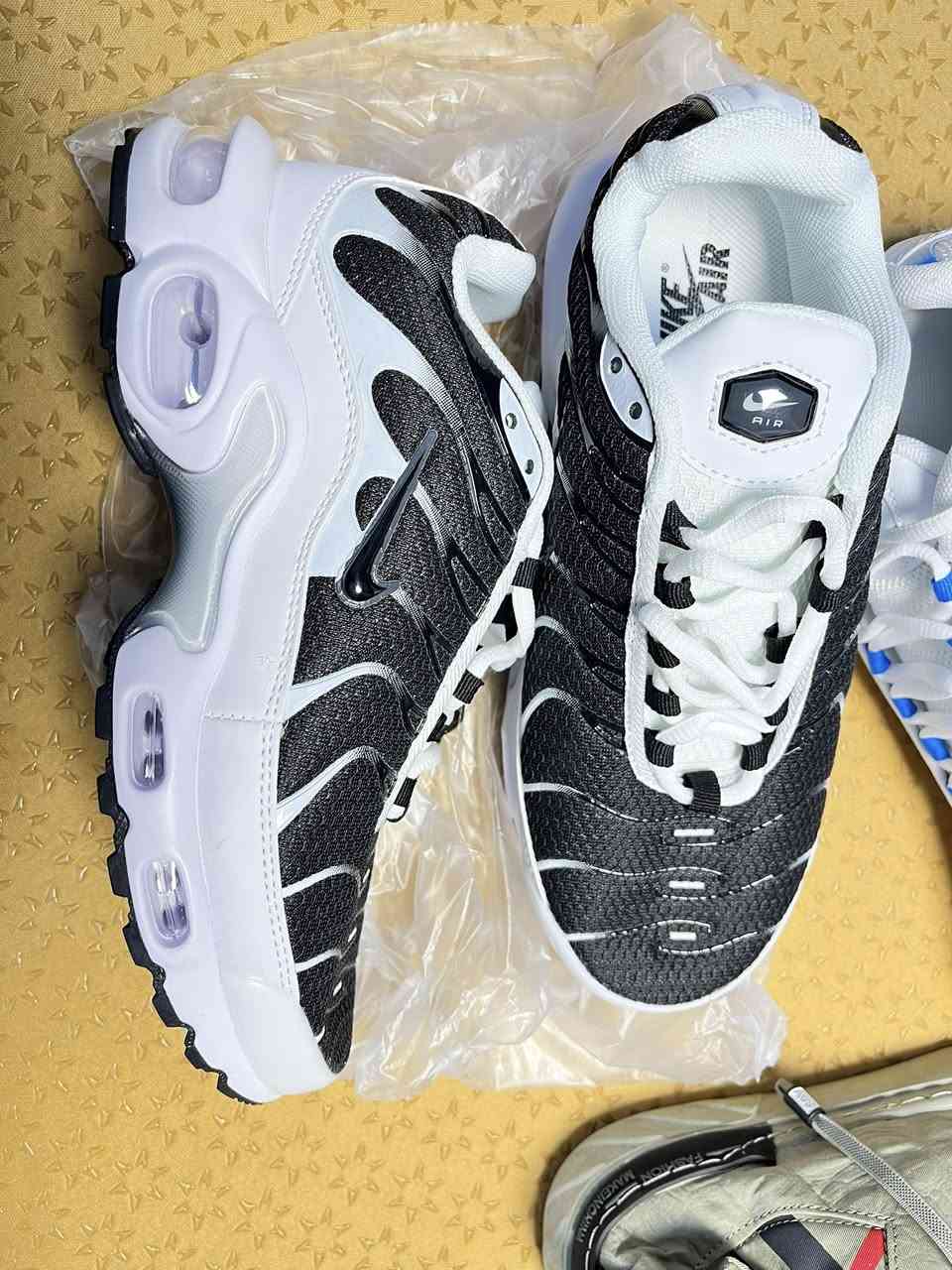 ٣ قطع قياس ٤٠ واضحات بالصور


**إذا كنت صاحب هذا الإعلان وتريد حذفه لأي سبب، رجاءا أرسل رسالة إلى الدعم الفني**