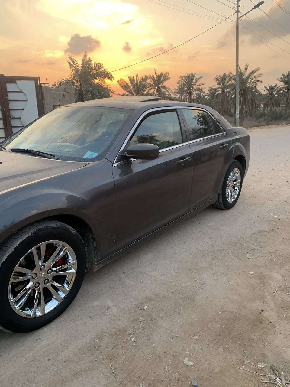 سلام عليكم اوباما ١٨ معلايه ٢٣ السياره جديده وجاهزه كير مكينه حداده تايرات وفول مواصفات داخل اسود جلد كشنات كهرباء وتدفئه وفتحه رقمه بصره باسمي سنويه لل ٣٠ سياره حادثها بس دعاميه وراس الشاصي متعور ومسحوب بدون صبغ بدون تبديل  مكاني البصره السعره ١٧٠ بيها مجال بسيط 
***********
