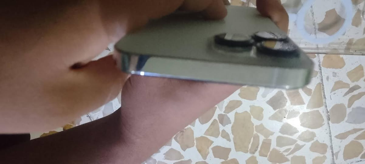 ايفون ١٣برو ماكس للبيع ذاكرة ٢٥٦ بطارية ٩١ جهاز فول نظافة مكفول من كلشي فقط مبدل شاشة اصلية ثلاث خيارات فيس إيدي شغال السعر٦٠٠ وبي مجال العنوان موصل الجانب الأيمن تواصل ***********
