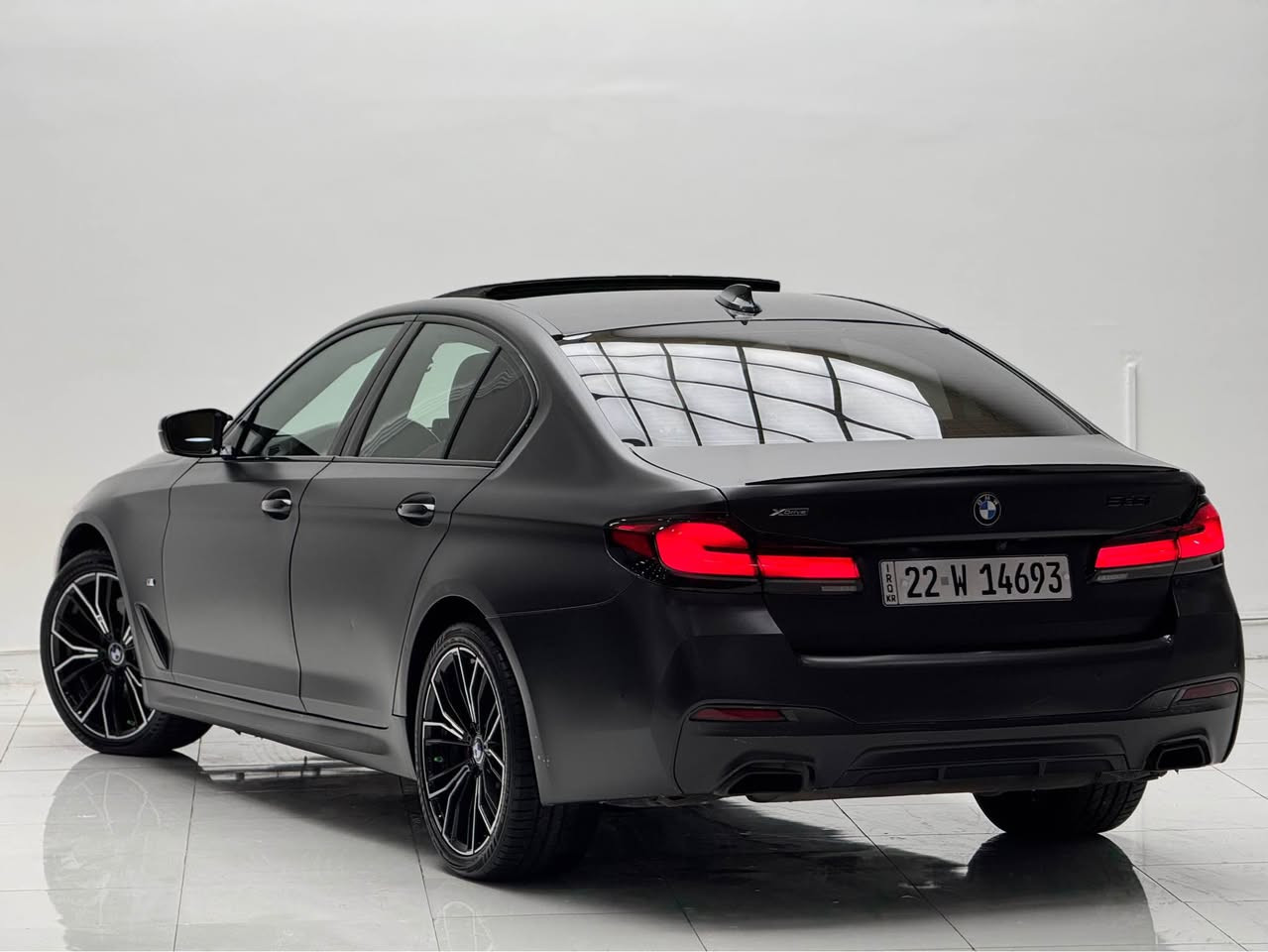 ⬇️للبيع⬇️
‏BMW 530i (Xdrive) 💥
‏Body kit M pakage

موديل// ٢٠٢٢
ماشية// ٤٥ الف ميل
محرك// ٤ سلندر ٢٠ توين باور توربو
لون سيارة// نفطي ( سيارة مغلف PPF مات)

❌ملاحظة// ٣ قطع صبغ ( بونت و صندوق و جاملغ خلف جهة سكن)
❌ارباك سترن وبردة طاك و راجع سيستم بلادي

❌ سيارة صفر مسج كفالة  كلشي من گير و محرك و كهرابائيات

📍مكان سيارة اربيل شارع ١٠٠ م معرض فجر الخليج

💰سعر ٢٦٨ ورقة و بي مجال بسيط للشراي

مواصفات ⬇️
داتاشو
داخل سيارة بلادي جلد مشمشي
كيج الكتروني 
سلايد
رادار ٣٦٠ درجة
سيستم صوت سماعات Harman/Kardo 
دشبول  و بيبان Ambid Light
صندوق شفط
حساسات  امامي و خلفي
بريك كهربائي 
وضعية قيادة (Ecopro-Comfort-Sport) أربيل, العراق


**إذا كنت صاحب هذا الإعلان وتريد حذفه لأي سبب، رجاءا أرسل رسالة إلى الدعم الفني**