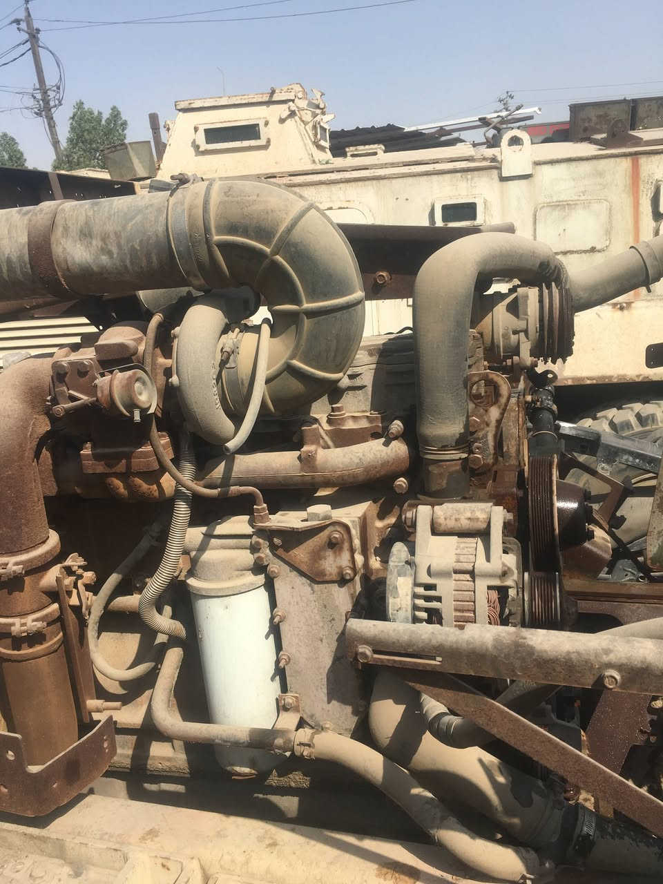 سلام عليكم
كمنز ٢٤ ولف أمريكيا بلاد مو صيني ولا مجدد مشدوده عله مدرعه بعدها
جديده ممفتوح بيها برغي بس للاسف داخل الهه مي وكضت 
بغداد كسره وعطش 
***********
