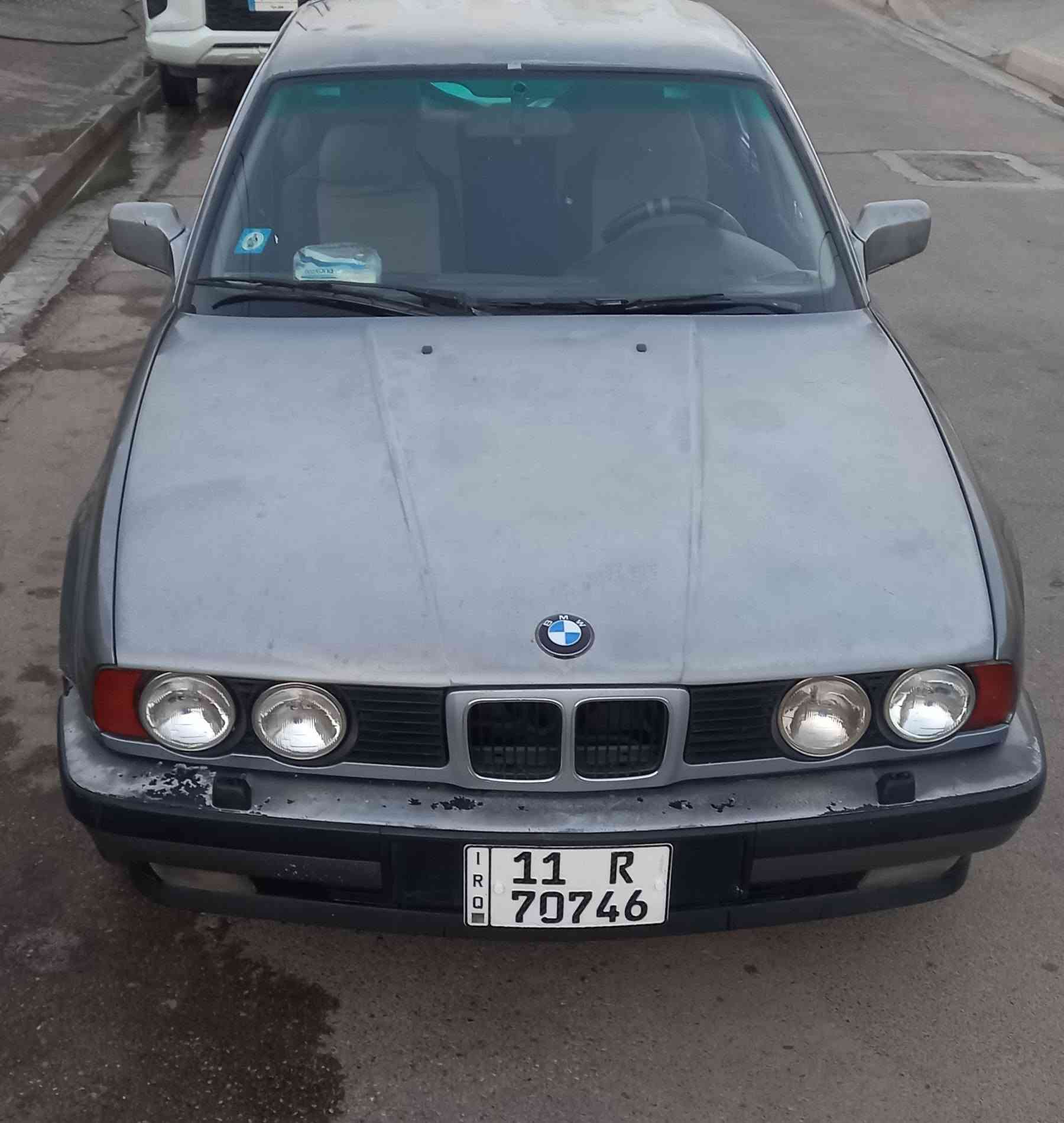 ياالله
السلام عليكم 
سياره  BMW 525 i
موديل 1989 
مكينه 2500 مفتوح 
كير اوتو 
رقم بغداد انكليزي 
تخم تاير جديد 
منظومة غاز 60 لتر 
تحويل مباشر 
تدفئه تبريد 
كهربائيات كلها شغاله 
سياره جاهز وخير من الله 

#السعر  47 وبيها مجال للشراي 
#المكان  كوت _حي الجامعه 
#للاتصال  ***********  _ ***********  .
