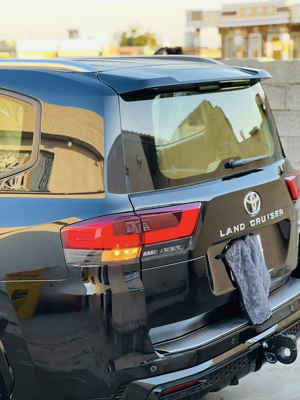 سلام عليكم لبيع لاندكروزر
 موديل 2025 بلاك فول مواصفات 
معروفه مواصفات البلاك 
رقم بغداد الجديد 
العنوان تقاطع النهروان بنفس التقاطع 
الستفسار ***********
