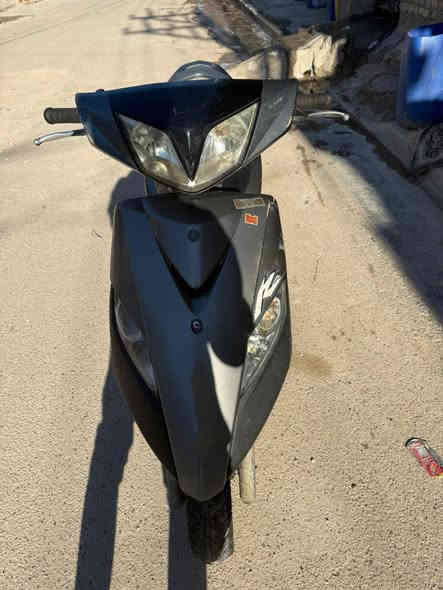 السلام عليكم
دراجه  ثعلب كابريتر سرعه (140) جديده مال رمبه صارلها شهر واحد من نازله من رمبه كلها بلاديه لامفتوحه ولا مبدل بيها شي كهربائياتها بلاديه دبلات شاصي مكينه كلها بلاديه  هيج صوتها حلو ومرتب (نقصه فقط يده البريك الخلفي  مكسوره )

 سعر(750) وبيها مجال لشراي 

بغداد البياع  رقم الهاتف ***********
