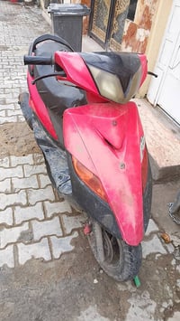 دراجه ثعلب ب200 بيه مجال بلحريه 07715871405