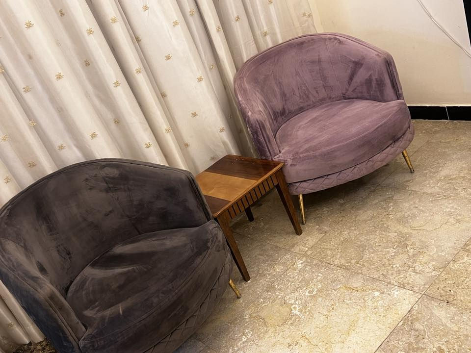 اثاث للبيع 
قنفات زان ١٠مقاعد.   
 تخم تركي سرير ٨مقاعد  
غرفه نوم تركيه ١١قطعه  سرير مخزن  
للاستفسار***********
