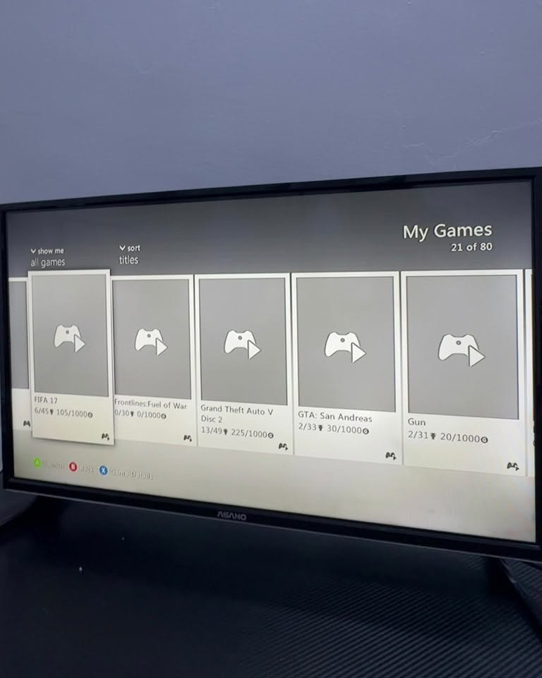 السلام عليكم 
X box 360 للبيع 
وياه وايراته كاملة مع جوستك جديد بعده ما مفتوح بيه 80 لعبة مكاني بغداد الدورة للاستفسار واتساب فقط على الرقم التالي 

‭***********‬
