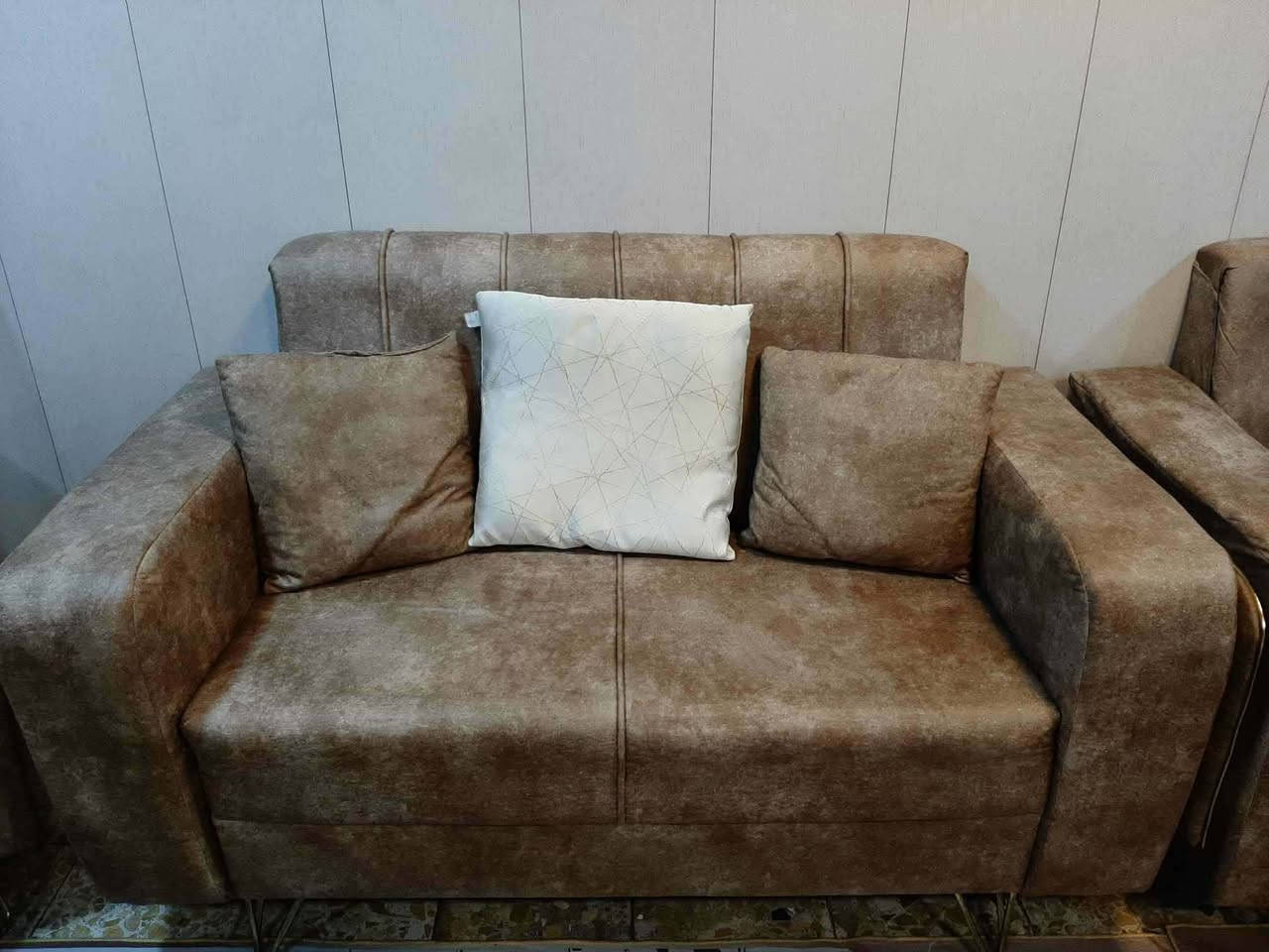 قنفة ب٢٥٠ قفل ٢٠٠
سخان ١٠٠ قفل ٧٥
بردات قفلها ٧٥ مكان بنوك


**إذا كنت صاحب هذا الإعلان وتريد حذفه لأي سبب، رجاءا أرسل رسالة إلى الدعم الفني**