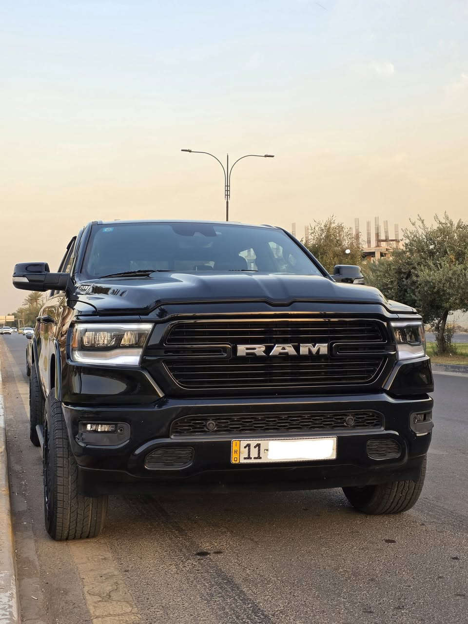عيد سعيد عالجميع انشالله 
بيع او مراوس 
رام 2022 لارامي  باب طويل وبدي قصير ( المرغوب )
1500 Night Edition
رقم بغداد 
ماشيه 64 الف كيلومتر
حادث بسيط بدون ايرباك بجم كبس
التراك مرفع 2 انج شغل امريكا مع ويل اصلي ماركة ( fuel wheels ) الامريكي المخصص للطرق الوعرة ( حجم 20 ) 
محرك هيمي 8 سلندر / ايتورك  
بطارية المحرك نوع AGM (Absorbent Glass Mat) 
مواصفات >>
تشغيل عن بعد 
اطفاء محرك وتشغيل ذاتي عند التوقف
نظام ايتورك اقتصادي
فور ويل 
كشنات تبريد وتدفئه + كهرباء + ميموري
جامه خلفيه كهرباء 
ستيرن تدفئة 
كشنات كنتاره + جلد
سستم صوت ممتاز
حساسات امامي خلفي مع توقف ذاتي
نظام تحكم بالعربه السحب
رادار امامي تحذير ومانع اسطدام في السرعات العاليه
كامره خلفيه
مراية جانبي شفط مع انارة ترحيب
تحكم وضع دوسة البانزين والبريك كهرباء 
لايت + بكلايت ليد
دوسات كهرباء 
وباقي المواصفات المعروفه وكلشي موضح بالصور  
مكان السياره بغداد القادسيه او اليرموك 
للأستفسار 
*********** وتساب متوفر
