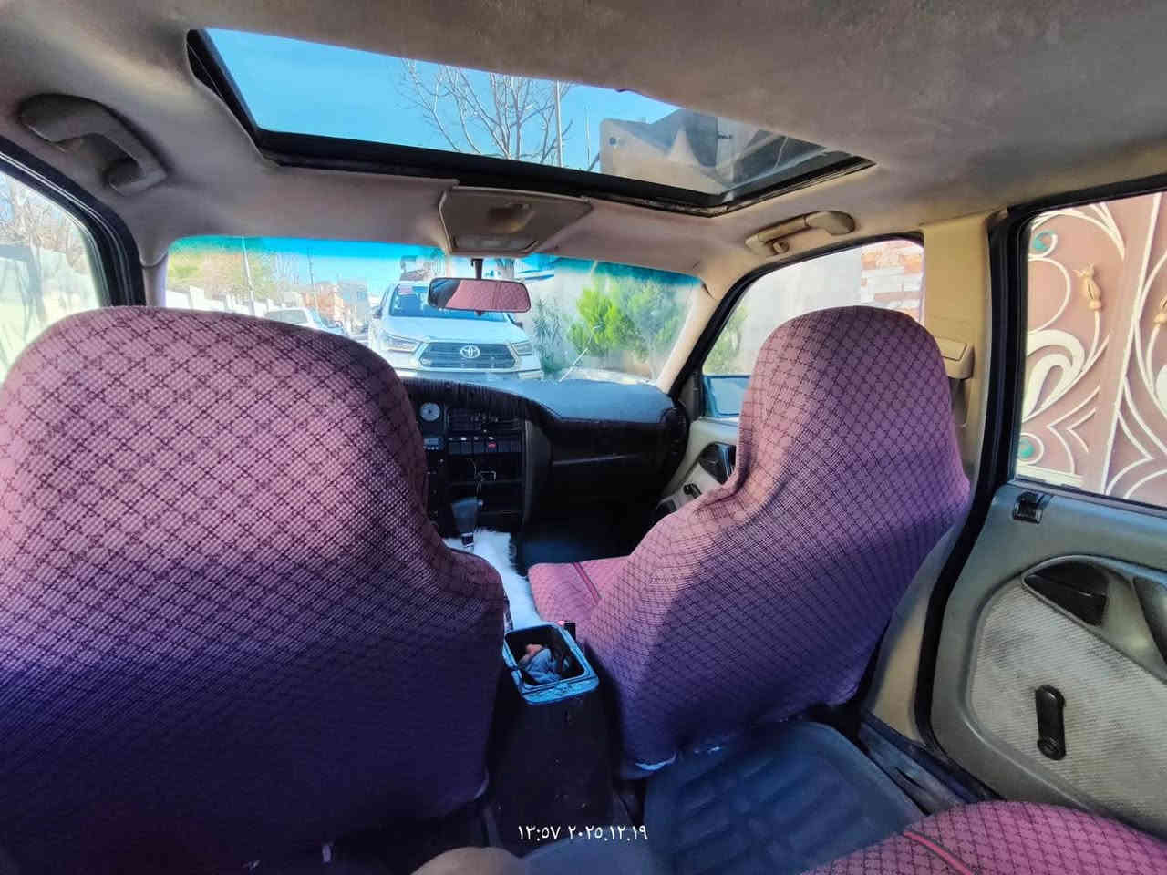 ئۆپڵ ئۆمیگا
مۆدێل 1990
ئاڕم پلاستیک سلێمانی
ڕەنگی باینجانی
گێڕومەکینە ئۆنجی دیلکۆ ی مرغوب
موس وبڕاوا بەشەرت
تایەی تازە گەرمی مەزبوت ناوی زۆرجوانە.
یەک هزار مسرەفی نیە
بەنزین زۆرکەم دەخوات 
همووگیانی مەزبوتە.
گێرتۆماتیک .

***********
*********** بنجوين, السليمانية
