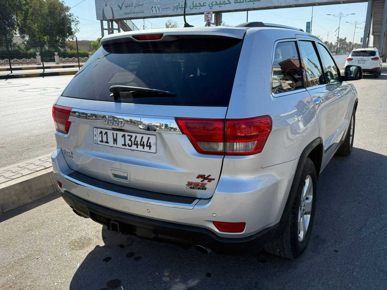 السلام عليكم  
جيب شيروكي سلفر موديل 2012
لمتدد SRT  شبح الشارع فول 
4x4 سقف بانوراما محرك 5700
سياره جديده معنى الكلمه ماشيه 82 شرط محرك وكبر صبغ شرط 
بس بوند رش بدون فتح وجاملغ امامي مسوي ادامه طخم تأثيرات وصدر وتبريد بلكات نوزنات وسلف كلو جديد كشنات تبريد ماتصرف عليها الف دينار سنويه وهزه ورقم جديد باسمي شرط التحويل 
السعر 165 وبيها مجال الاستفسار على الارقام التاليه 
***********
***********
*********** وتساب
