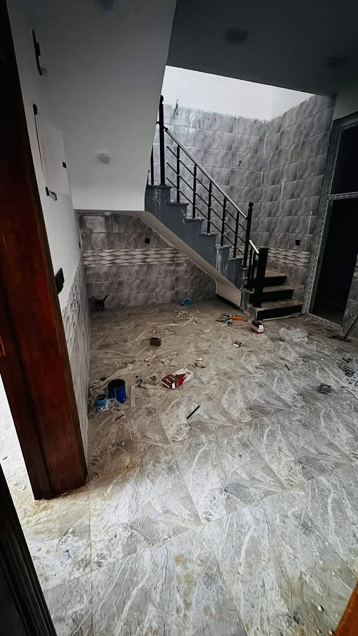 🏠 / #دارللبيع مساحة 130م طابو زراعي سند25
(#علمان بأن الدار فارغ ستلام مباشرة )

ملاحظه/يرهم نظام اقساط 

الطابق الاول/ مطبخ . أستقبال. هول . غرفه . مجمع صحيات

 

الطابق الثاني /غرفتين . كلدور .مجمع صحيات

🌎 #الموقع شارع80/حي القضات خلف سكلة العلم 

          (عرض الشارع 10م  مجاري قريب ع شارع 80)

للأستفسار اكثر  مراجعة المكتب

***********

 #عنوان المكتب ع شارع 80 مقابيل محطة اضواء الحله.
