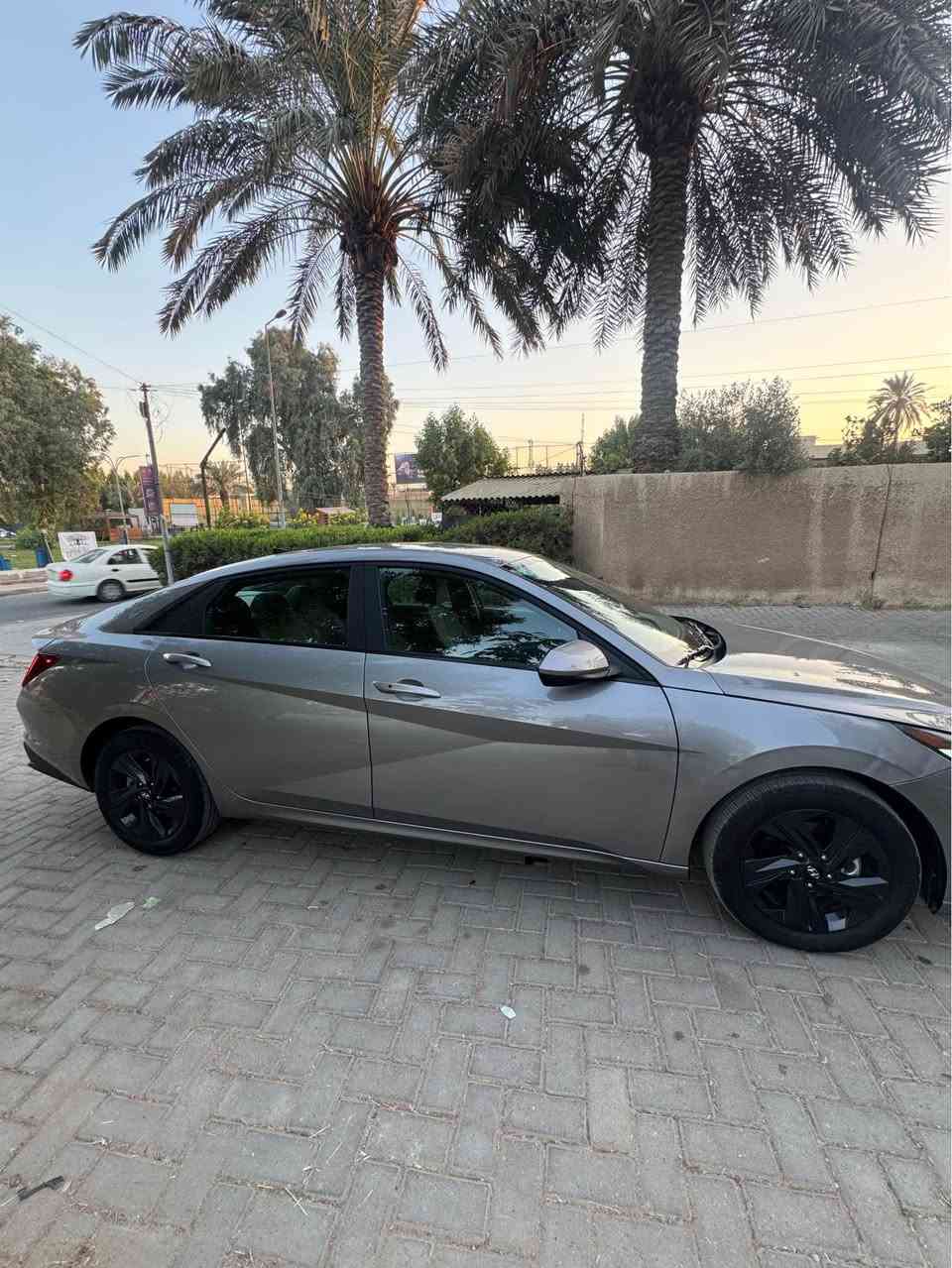 ياالله السلام عليكم شباب النتره للبيع هايبرد  موديل 23  مواصفات بلو 
دخول جديد مرقم بغداد مواصفات جنطه ذكيه بصمه كشنات تحكم  إستيرن أربع جهات لإدارات جانبيه ويل كب لد امامي خلفي ماشيه 12 الف حادثه صبغ جاملغ وبنيد 
راديتر مي وتبريد بلادي مواصله ضربه بغداد سعر 159 ورقه وبيه مجال بسيط للاتصال ع هذا الرقم 
*********** بغداد, العراق
