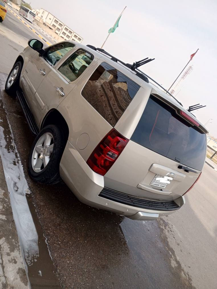 تاهو للبيع خليجي موديل 2008 رقم بصره تحويل ثاني يوم مكينه والكير وتبريد وتخم تاير كله جديد بيه رشه صبق حزام اثر جراد عنوان بصره سعر 175
*********** البصرة, العراق
