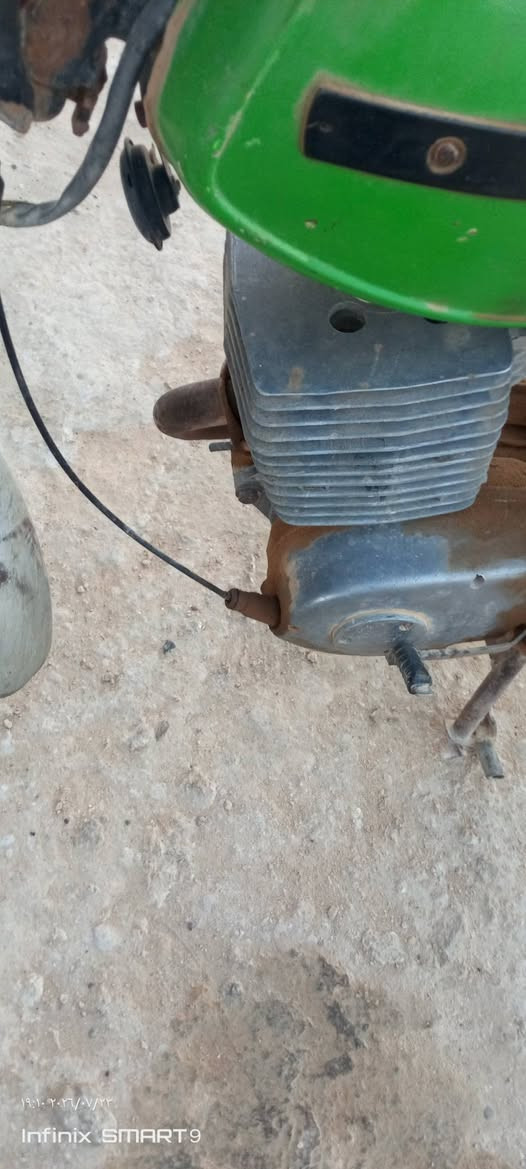 السلام عليكم امزت لبيع 81 موطور نضيف بس يريد قصل لموطور هندر واحد يشتقل *********** رقمي للتواصل المكان هيت
