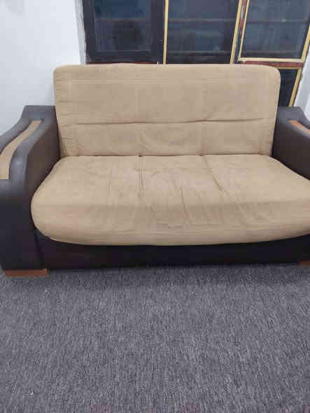 السلام عليكم تخم ١٠ مقاعد تركي اصلي سرير ومخزن كل القطع سرير ومخزن
حي الحكيم
***********
سعر ٤٠٠وبيه مجال
