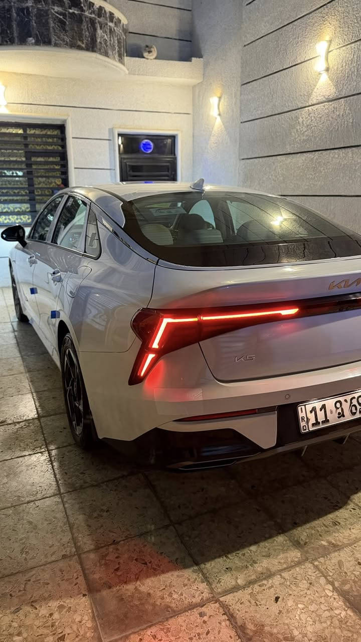 السلام عليكم للبيع k5 2024 خليجي وكالة الدوليه العراقيه سياره كفاله عامه بعدهي بحالة الزيرو سياره ع ايد وحده رقم بغداد بأسمي تحويل ثانيوم هزه جديده سياره فول عده البنوراما بعدهي بفابلون الشركه بيها داخلها بعده بحالة الوكاله سياره بصمه كرسي كهرباء بكلايت LED حساس امامي خلفي مرايه تعتيم سياره بيانو بلاك شاشه متصله ايل كار بلي تشغيل عن بعد صندوق ذكي ترحيب عند القتراب سياره مدوشمه كشنات وارضيه السعر 218 وبيه مجال
 العنوان بغداد تقاطع الدرويش حي التراث
الاتصال ***********

