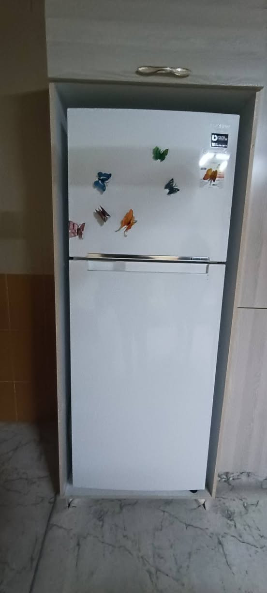 کەوامتەروسنکەکەی
تاقم قەنەفەی ئەسڵی 

قەنەفەی ئێڵ ئەسڵی 

سلاجەیەکی 18قەدەمی لۆک 
سیستەمێک 
سۆبایەک کامل 
بۆفرۆشتن 

***********

***********
