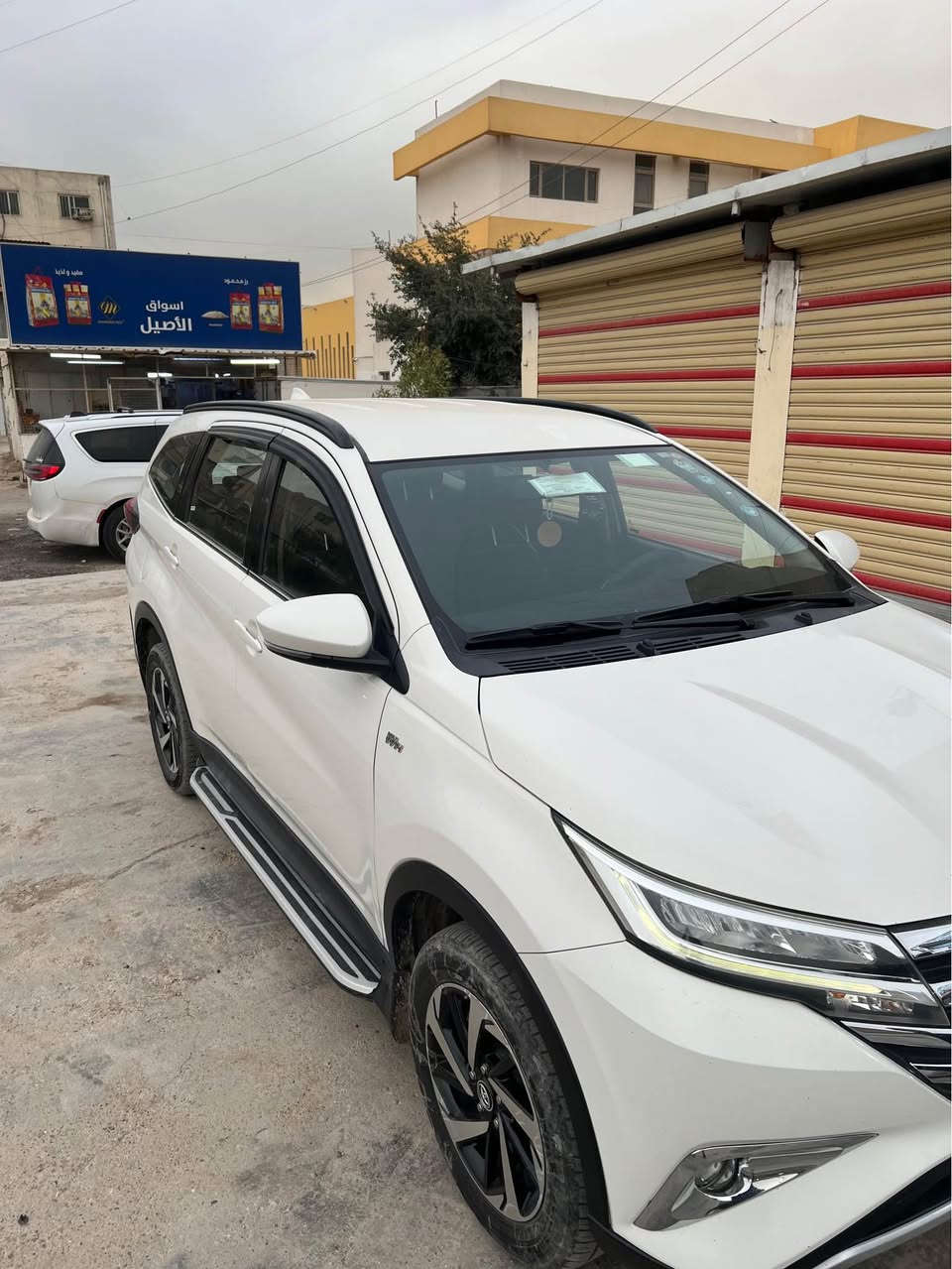 السلام عليكم للبيع أو مراوس حسب القناعه  تيوته راش السياره جديده مديل 2019  تبريد ثلج حساسات لايت زنون كأمره شاشه تحكم ستيرن سياره مابيهاا برغي نقص تراي وين متريد اشاير مري السياره سبعه راكب محرك 1500 
السعر 168 وبيهاا مجال 
السياره سيارت بيت 
وبسمي شرط التحويل 
بدون حادث ولا صبغ   والسونر مرفوق في المنشور 

الرقم ***********
الدوره حي الصحه بغداد, العراق
