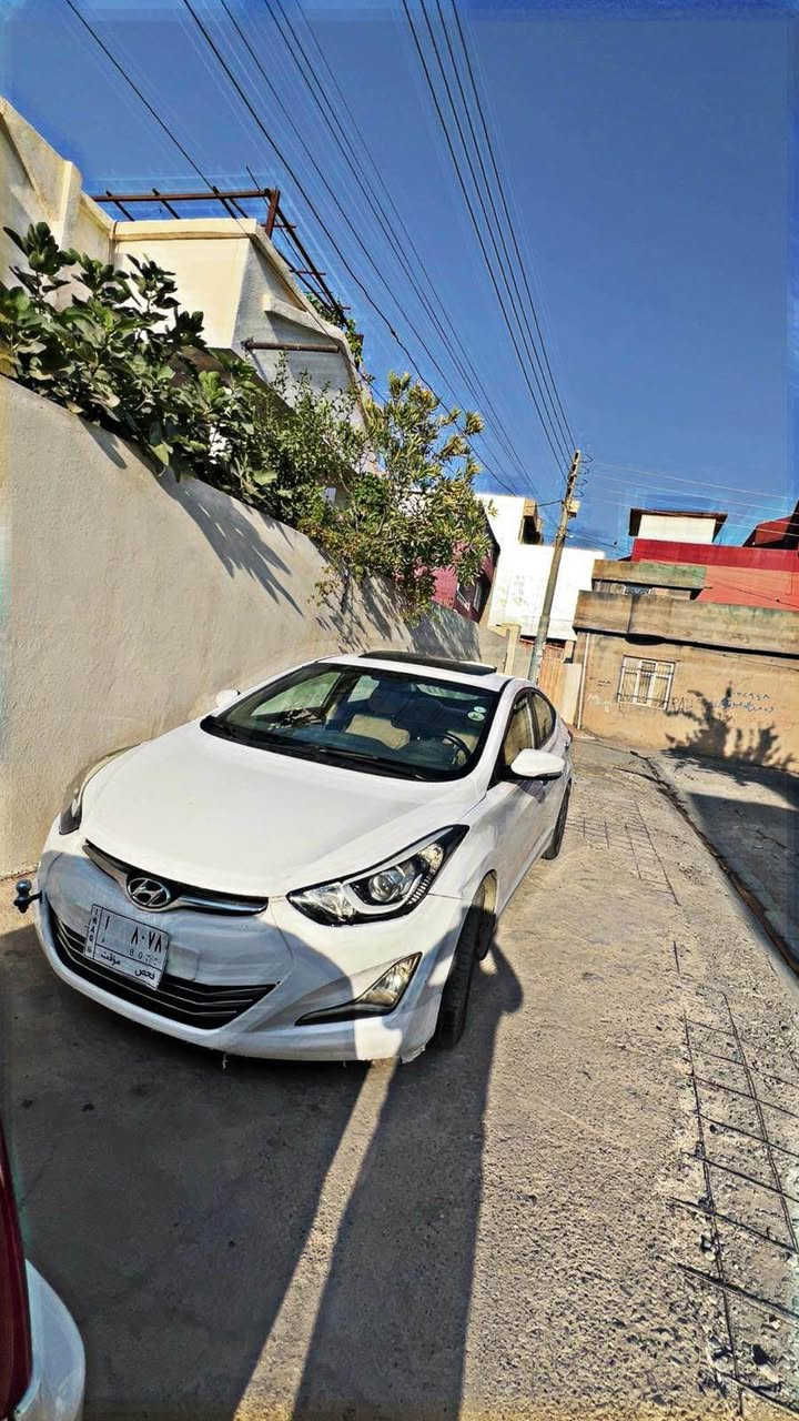 ئەلنترا ٢٠١٦ مەکینە گەورە فولە بەس بەسمە نیە گێرو مەکینە بە شەرت دۆسەکی سبوخە لەسە سندقی بسەتەک سبۆخە هوردە تەزرەکی لە سەخفی هەیە  هەزەو پاکانەی سۆرانە  سعری ٩٠ مەجال*********** Singapore
