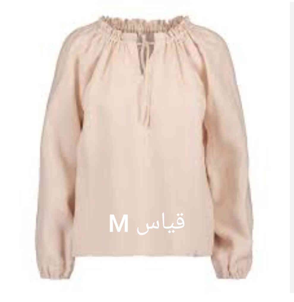 ملابس فقط معروض سعر قطعه 3 الف
قياس بصوره 
***********
