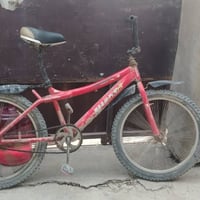 بايسكلات بي ام اكس اثنيهن ب50 الف مكان زعفرانيه 07702094295