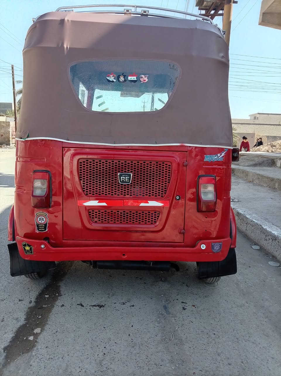 تك تك موديل ١٨ بديها ٢٢عنوانها بوب الشام قرب جامع الساده الطوال أوراقها المصطفى سعرها ٤٣٠٠للاستفسار الاتصال على الرقم***********
