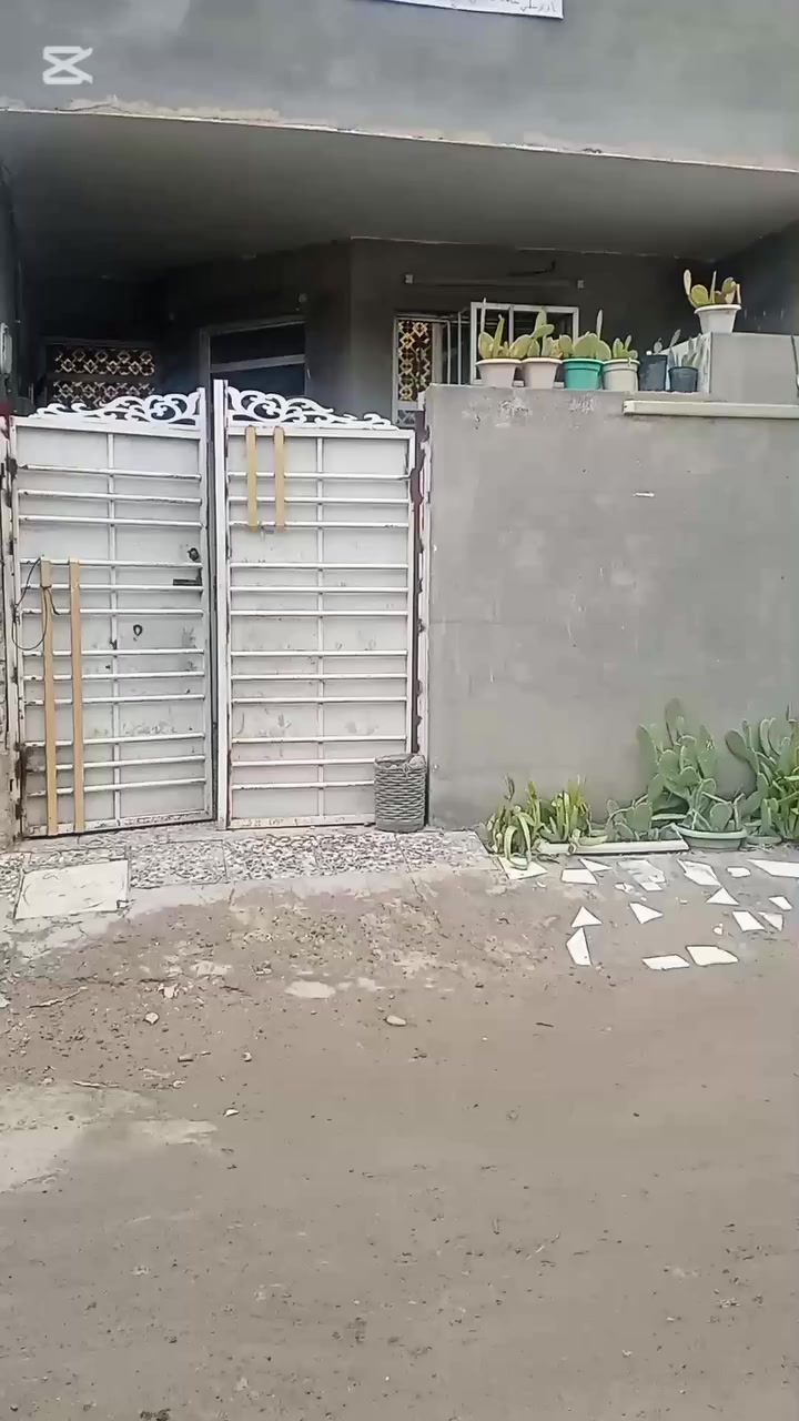 دار للبيع الأمين الثانيه كاع بيت غلام شارع 15 /100م طابقين زراعي سند 25  السعر 115
باقي تفاصيل ***********
