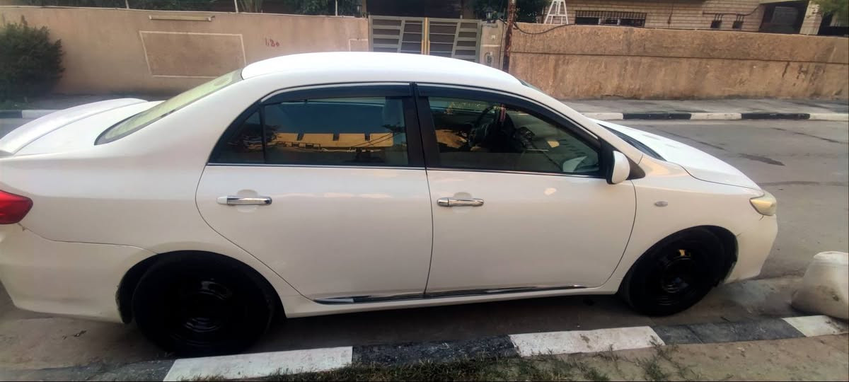 سلام عليكم كورلا 12 خليجي صبغ قطعه واحده الباقي بلاد ابيض الون محرك 1800 vvt.رقم الهاتف ***********
