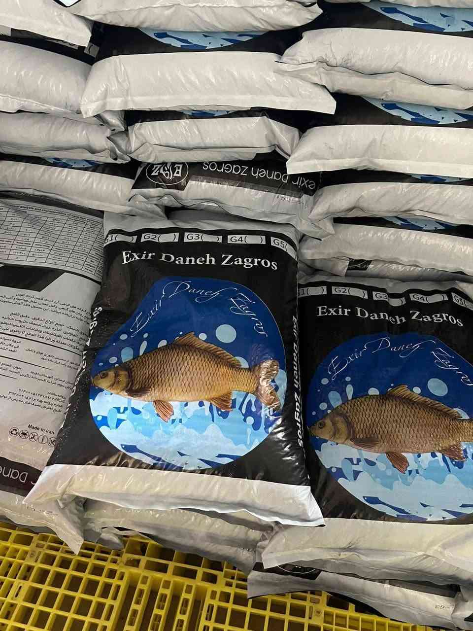 بسم الله
توفر اعلاف السمك ايراني درجه اولى اكسير دانا +اتلانتيك 
متوفر كافه الارقام والأحجام البروتين 32
اسعارنا مناسبه جدا 
العنوان  العمارة طريق المشرح حي الامام موسى الكاظم قرب معمل الثلج 
***********
